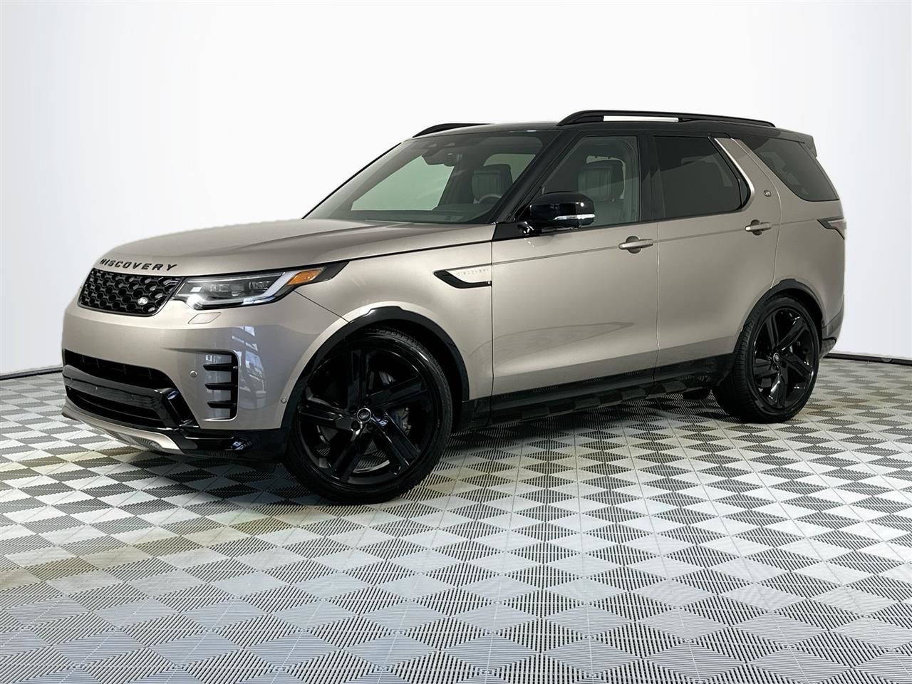 used 2024 Land Rover Discovery car, priced at $60,998