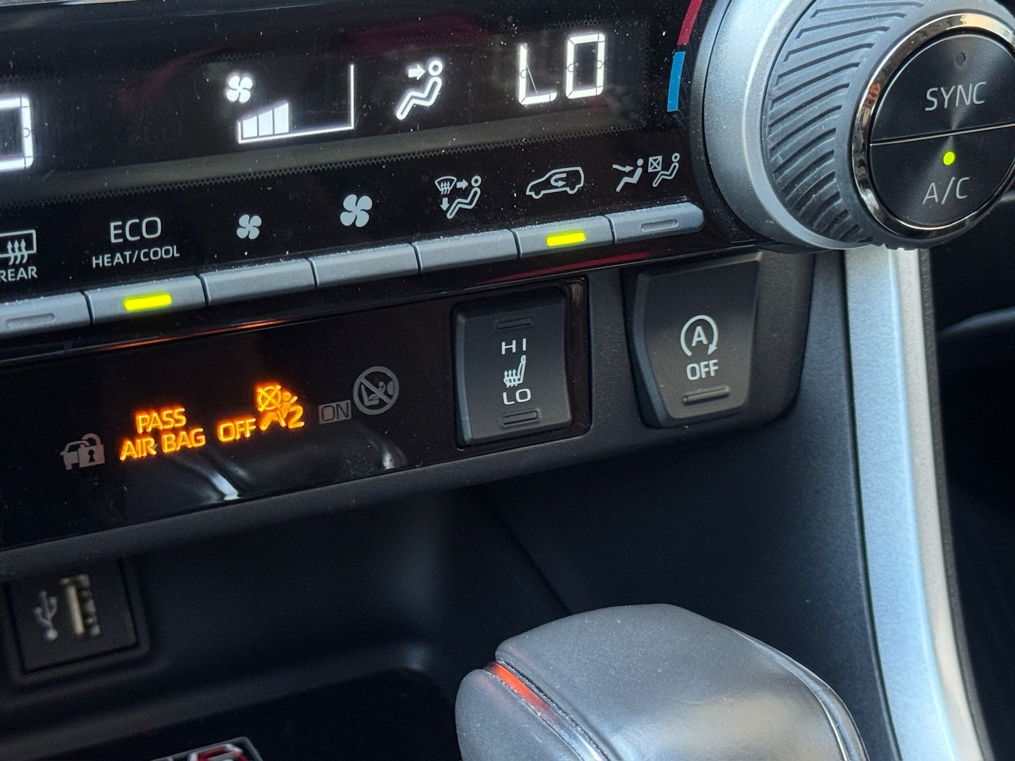 2024 Toyota RAV4 XLE Premium - 7