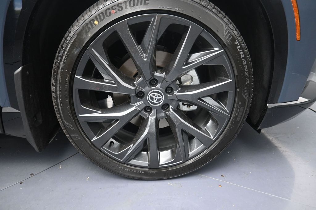 2026 Toyota Crown Signia Limited - 4
