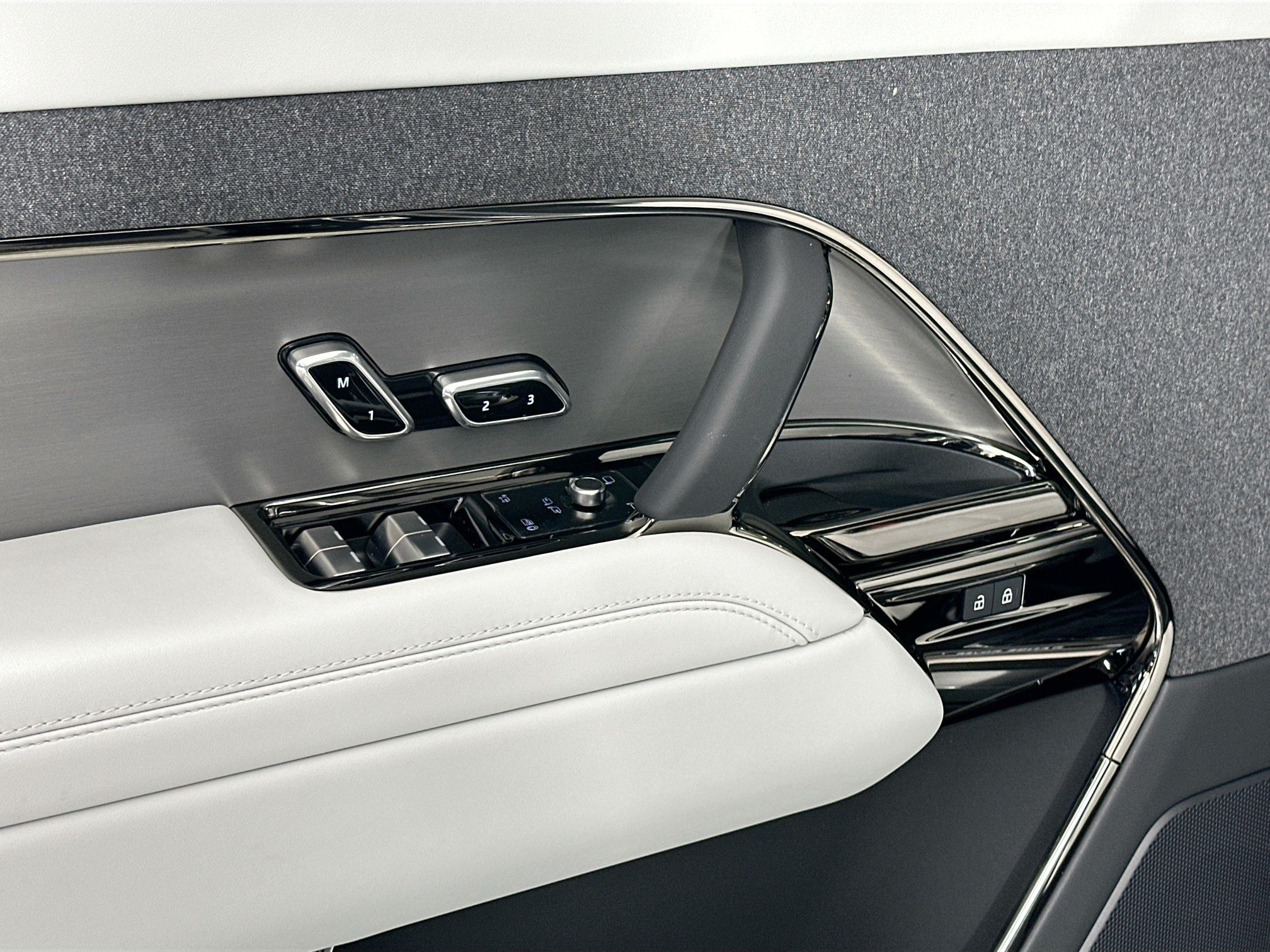 new 2026 Land Rover Range Rover Sport car, priced at $88,570