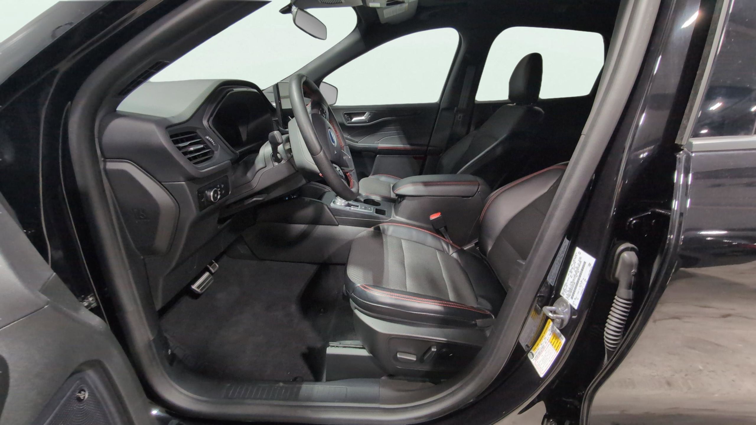 2023 Ford Escape ST-Line Select - Photo 11