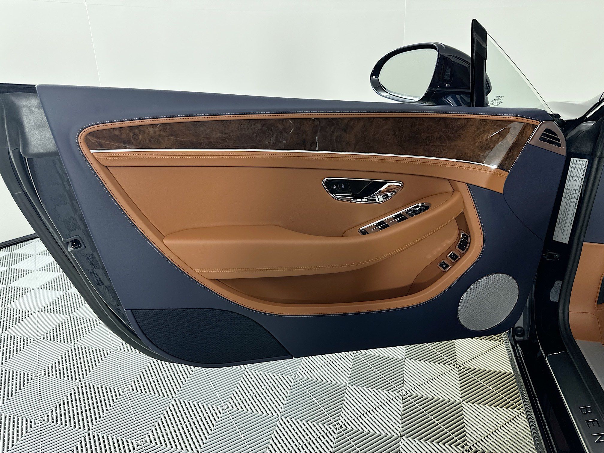 new 2026 Bentley Continental GTC car