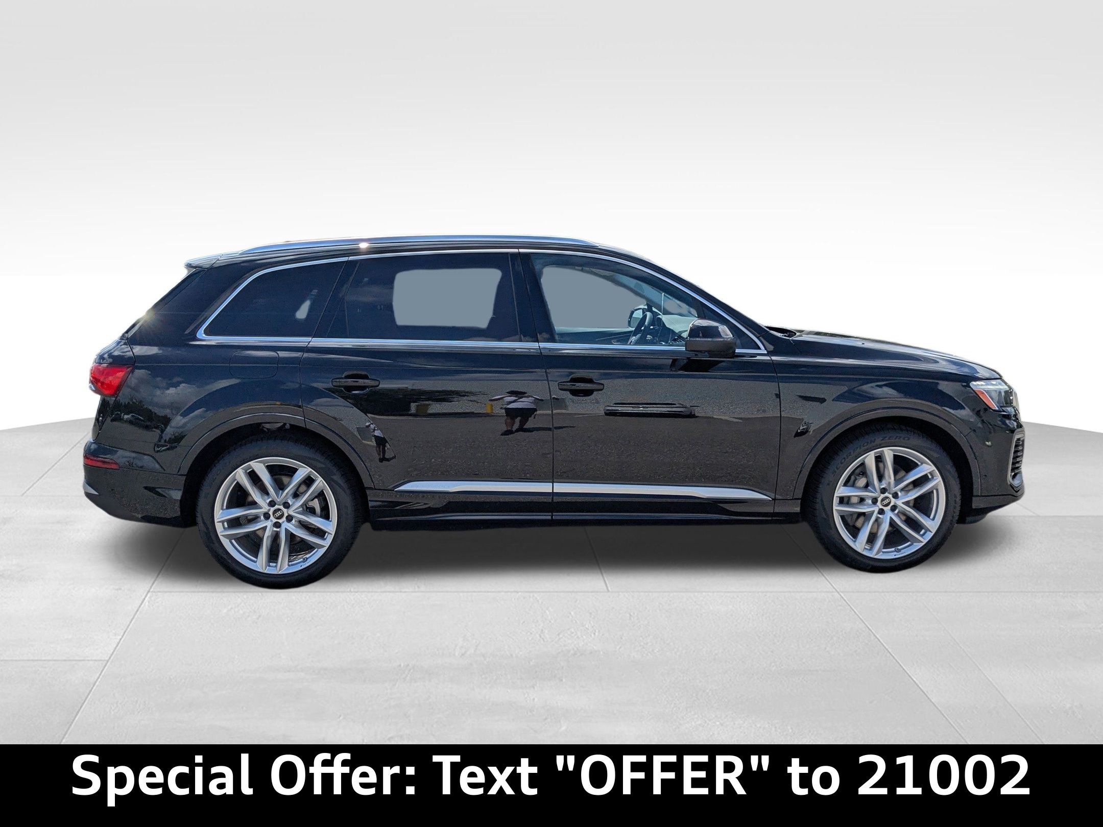 Audi 2025 Q7 55 TFSI quattro Premium Plus