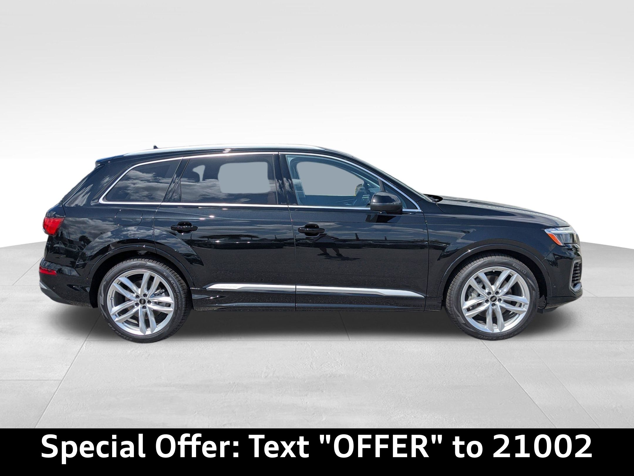 Audi 2025 Q7 55 TFSI quattro Premium Plus