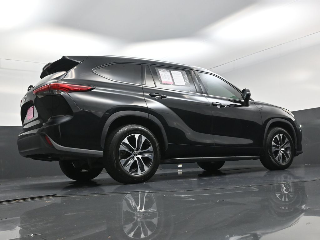 2020 Toyota Highlander XLE Black at Emmons Autoplex