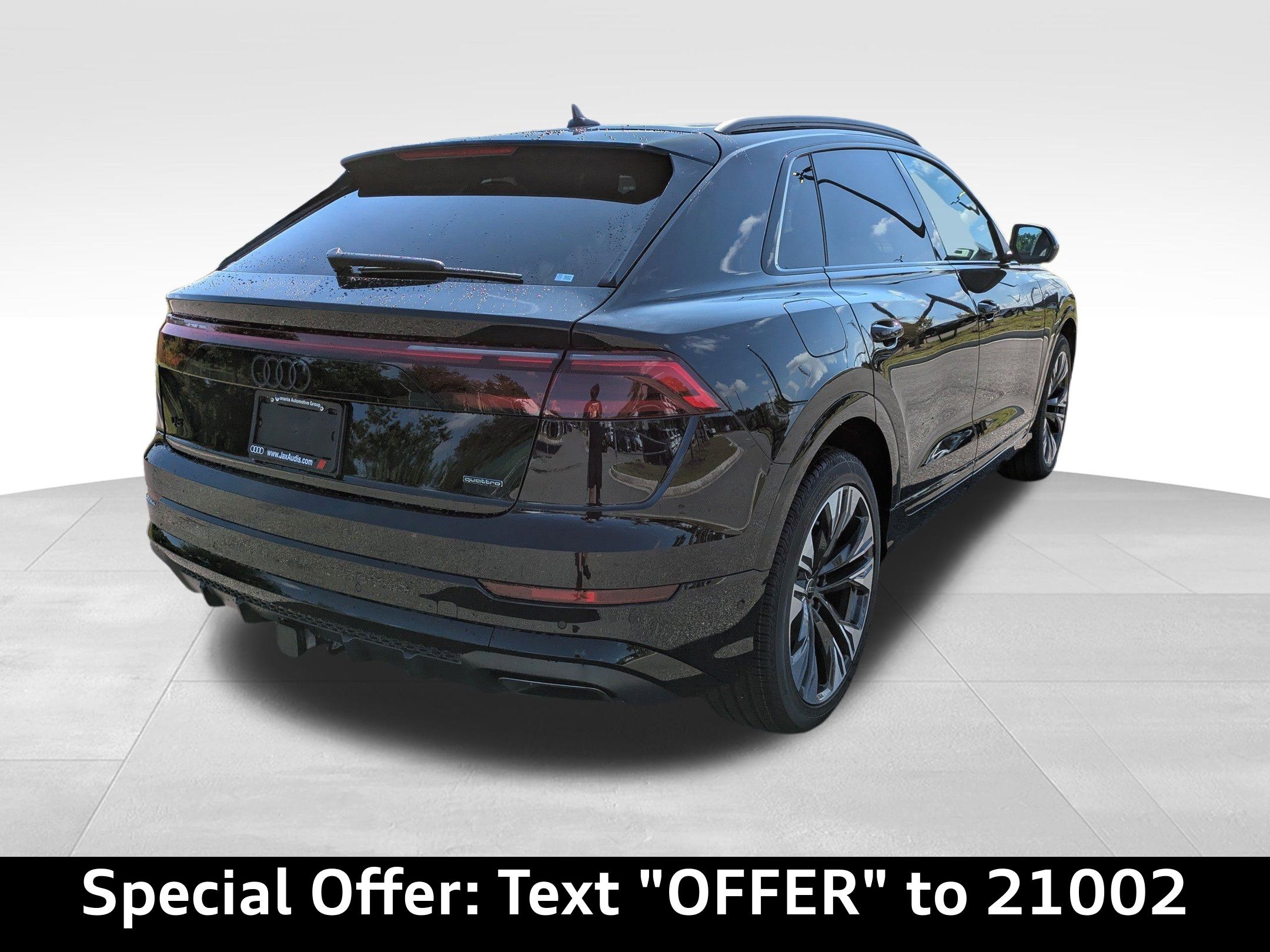 2025 Audi Q8 55 Premium Plus photo 2