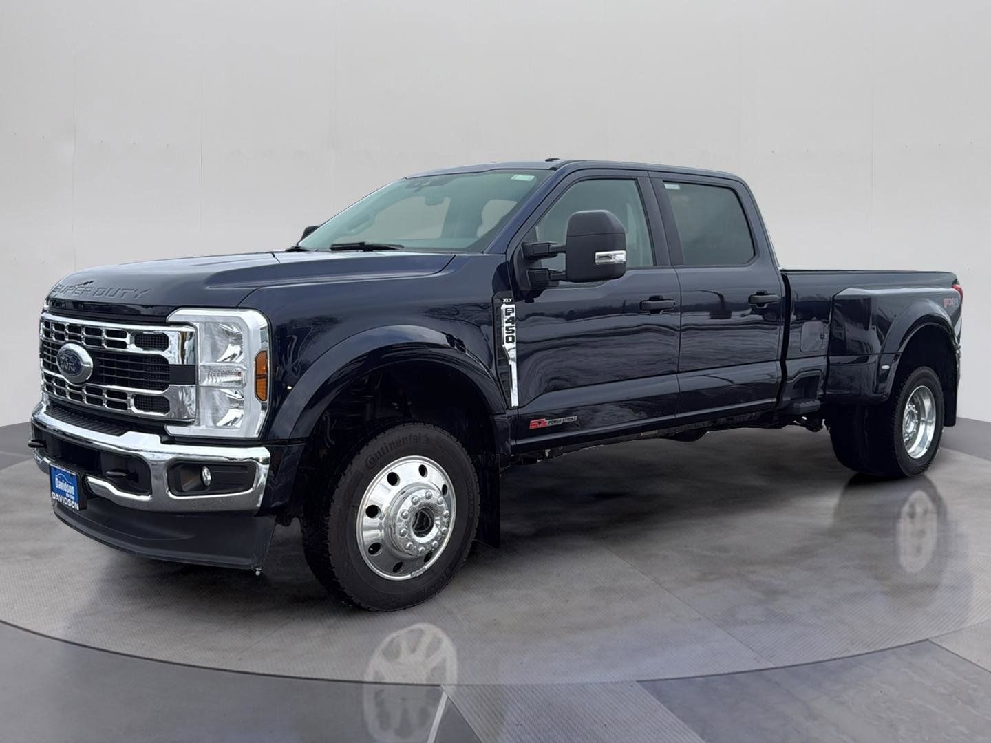 Antimatter Blue Metallic 2025 Ford F-450 Super Duty Pickup Truck Four-Wheel Drive Automatic