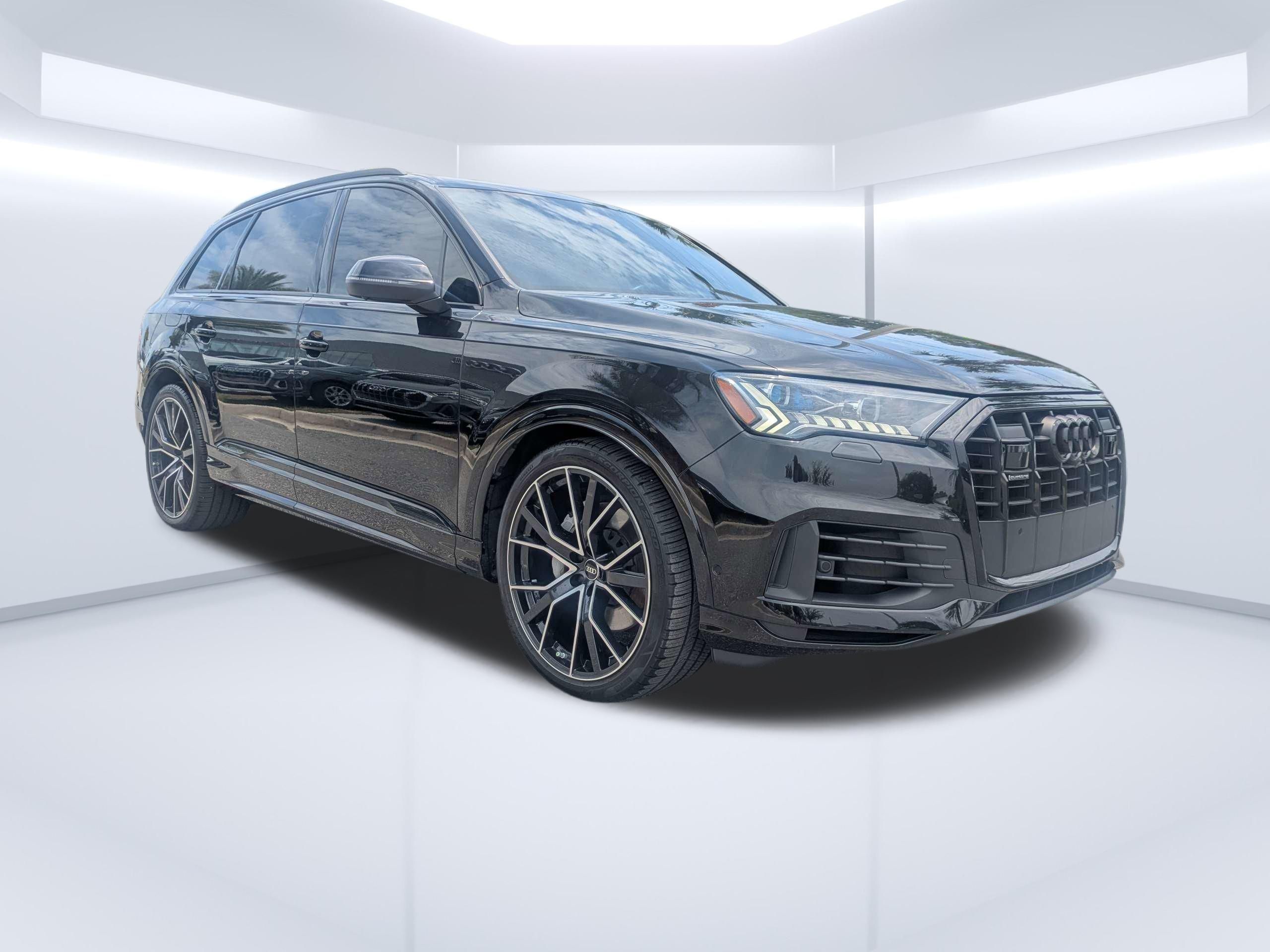2023 Audi Q7 55 Prestige quattro Tiptronic's photo