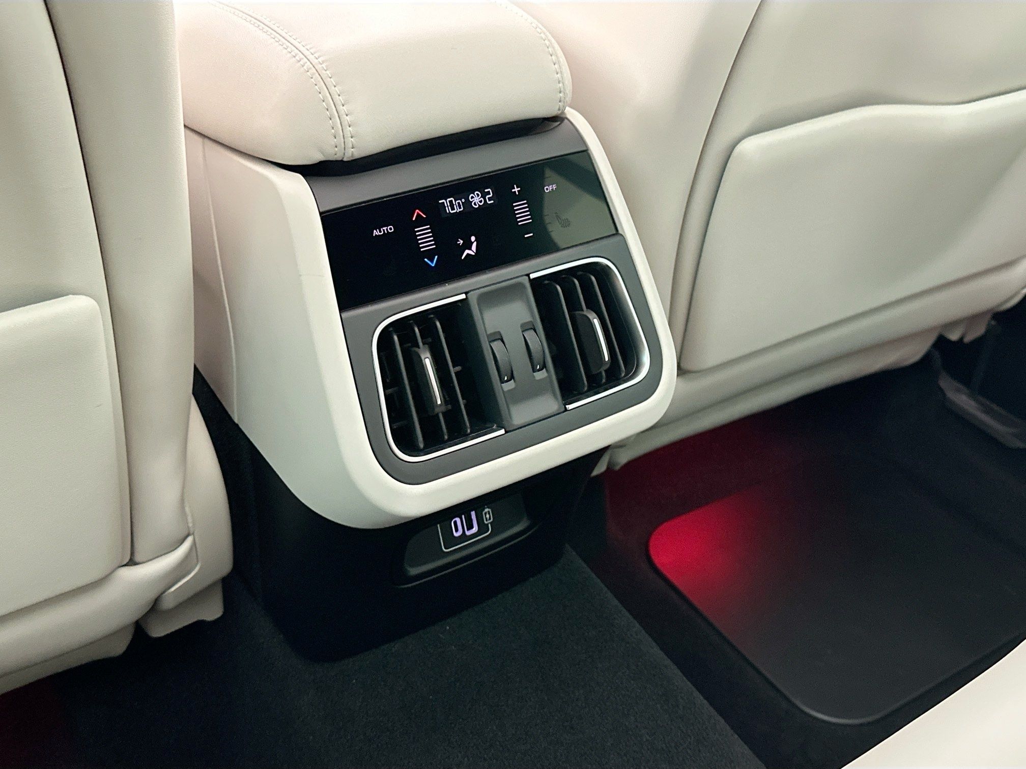 new 2026 Maserati Grecale car, priced at $94,765