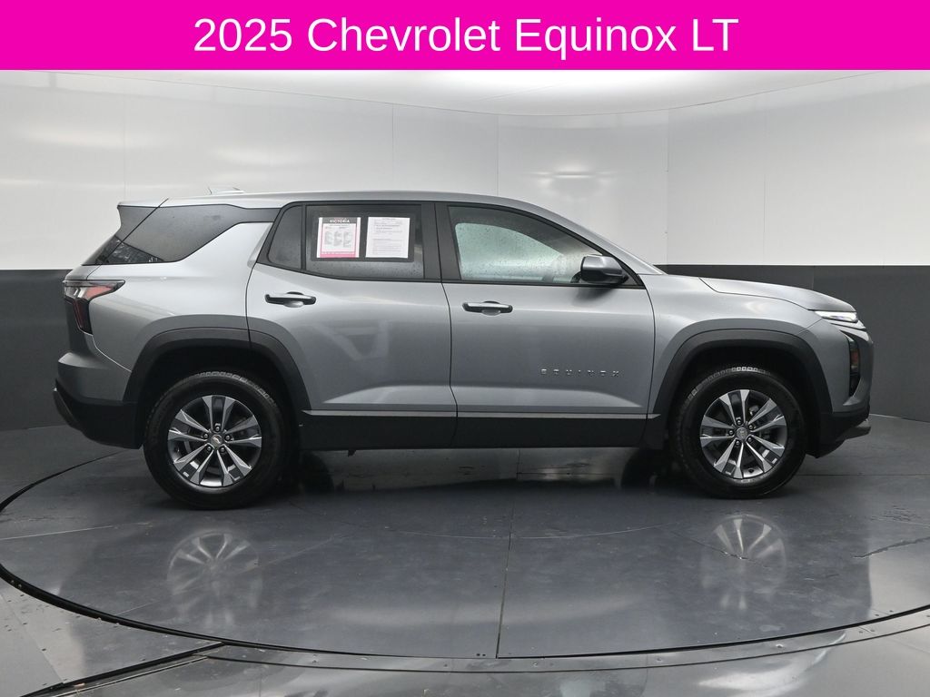 2025 Chevrolet Equinox LT - 3