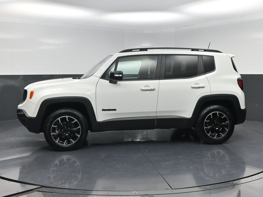 2023 Jeep Renegade Latitude White at Classic Elite Chevrolet Sugar Land