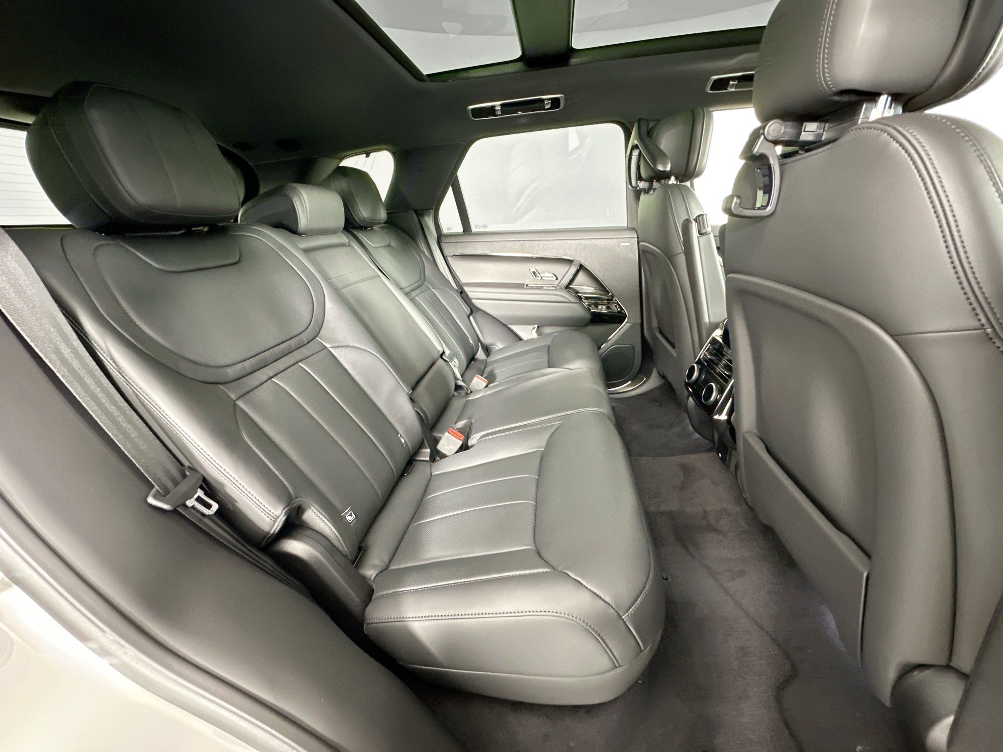 new 2026 Land Rover Range Rover Sport car, priced at $105,335