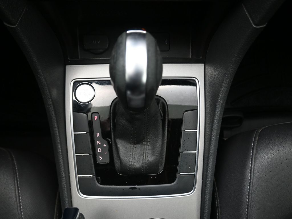 2022 Volkswagen Passat 2.0T R-Line White at Durrett Motor Company