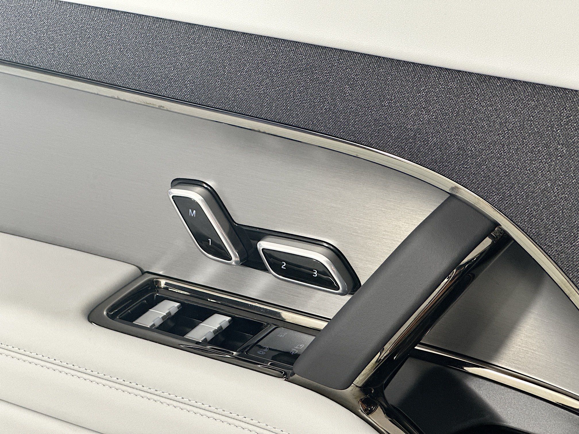 new 2026 Land Rover Range Rover Sport car, priced at $90,460