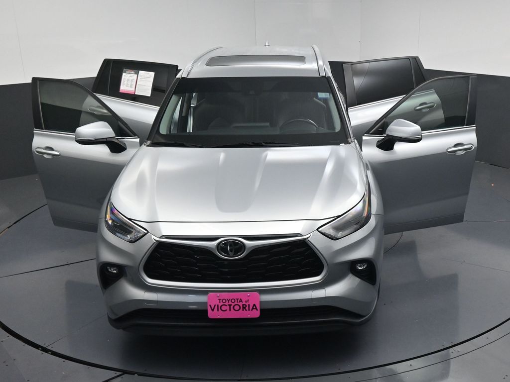 2024 Toyota Highlander XLE Silver at Monument Chevrolet