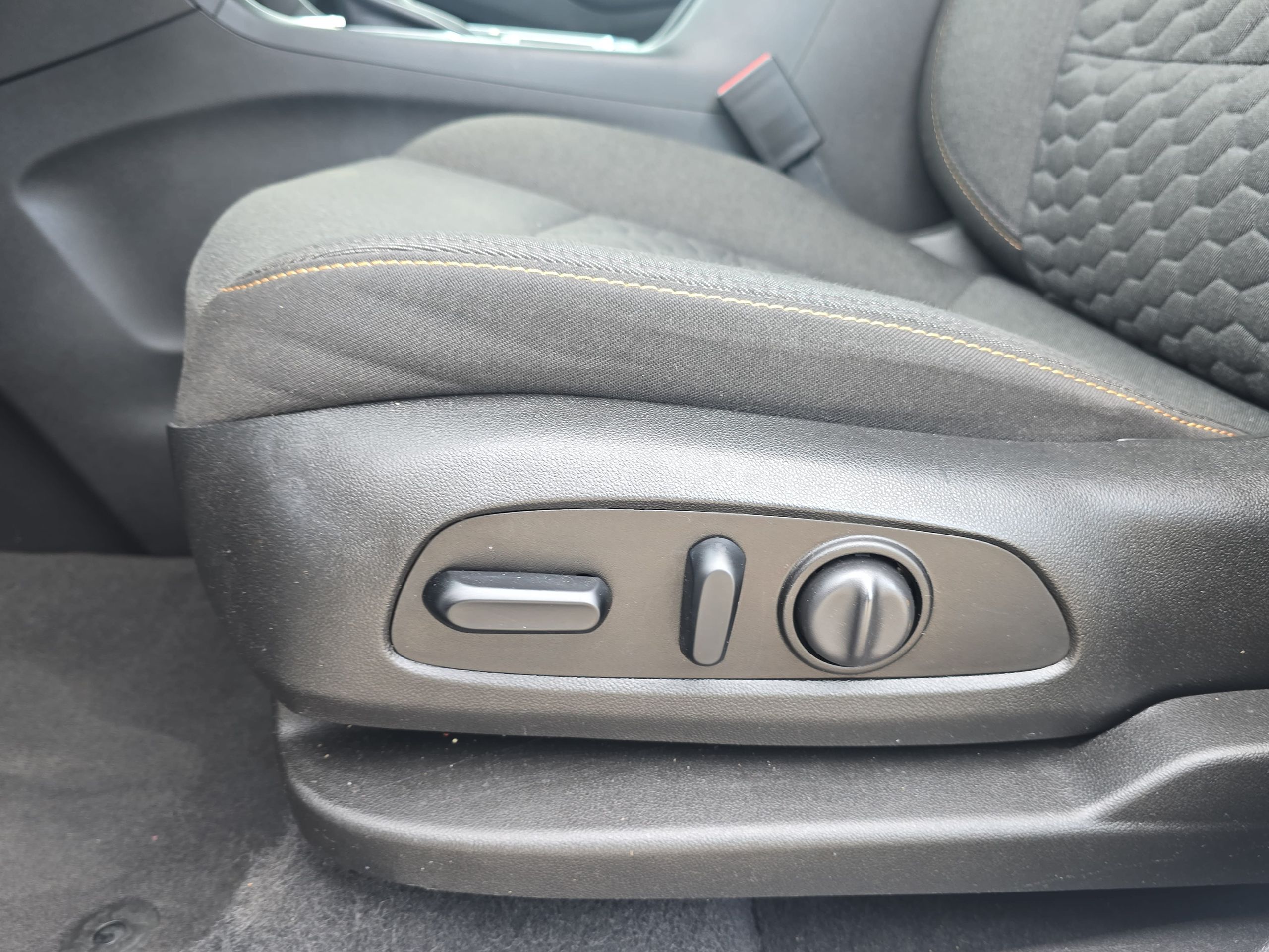 2021 Chevrolet Equinox LT Silver at DeMontrond Ford