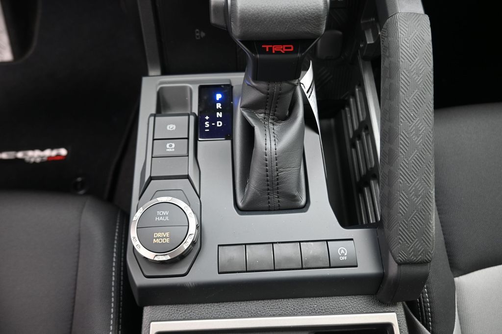 2026 Toyota Tacoma TRD Sport - 9