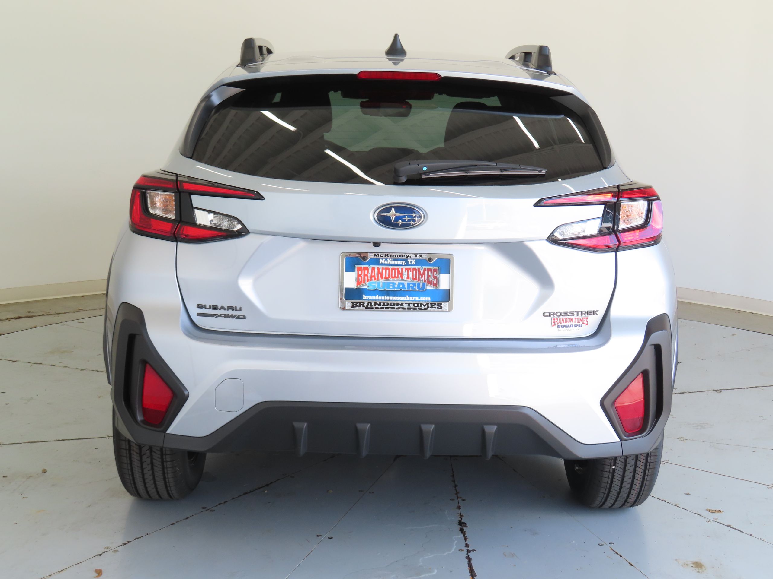 View vehicle photo 4