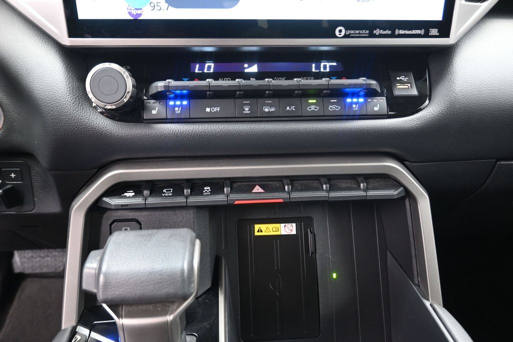 2024 Toyota Tundra Limited - 9