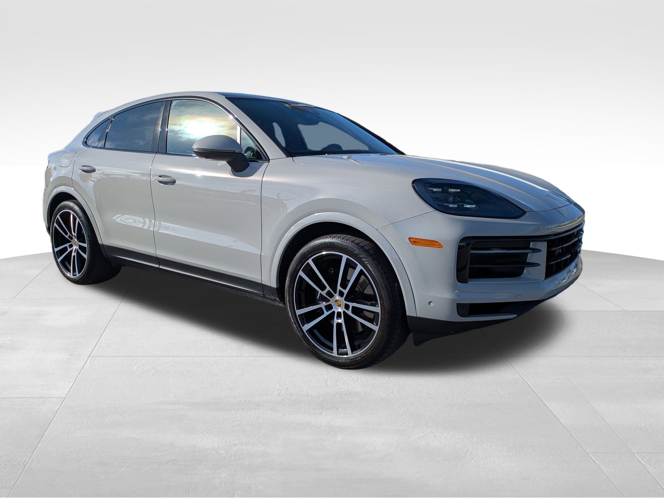 2024 Porsche Cayenne Coup Base's photo