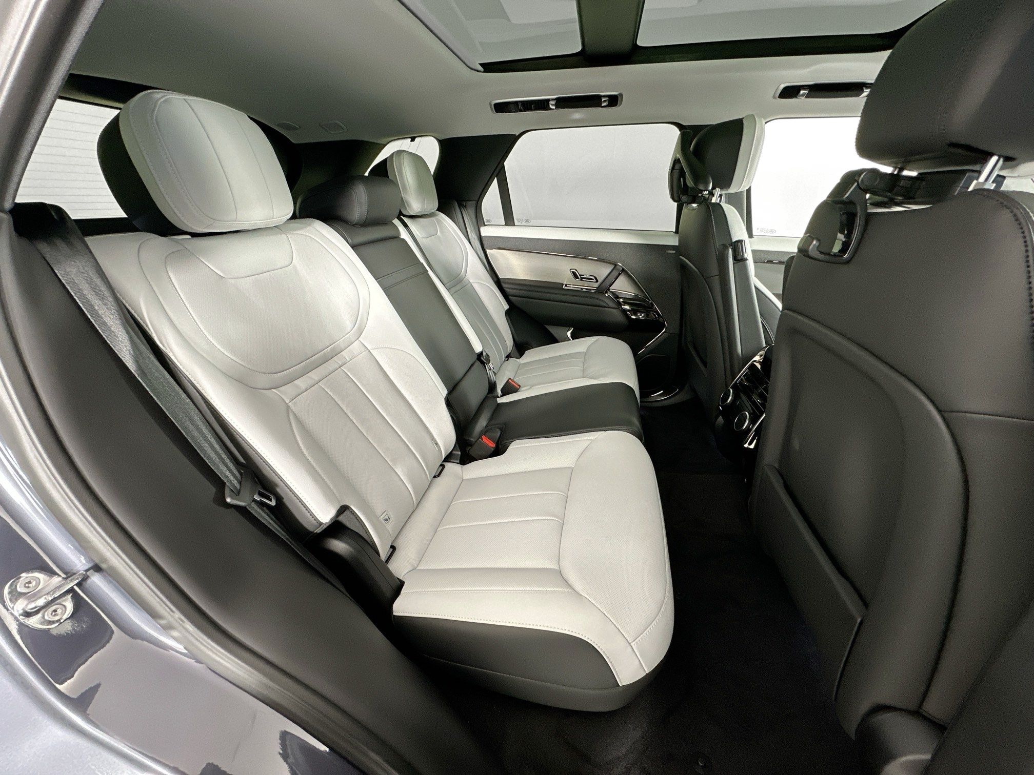 new 2026 Land Rover Range Rover Sport car, priced at $102,305