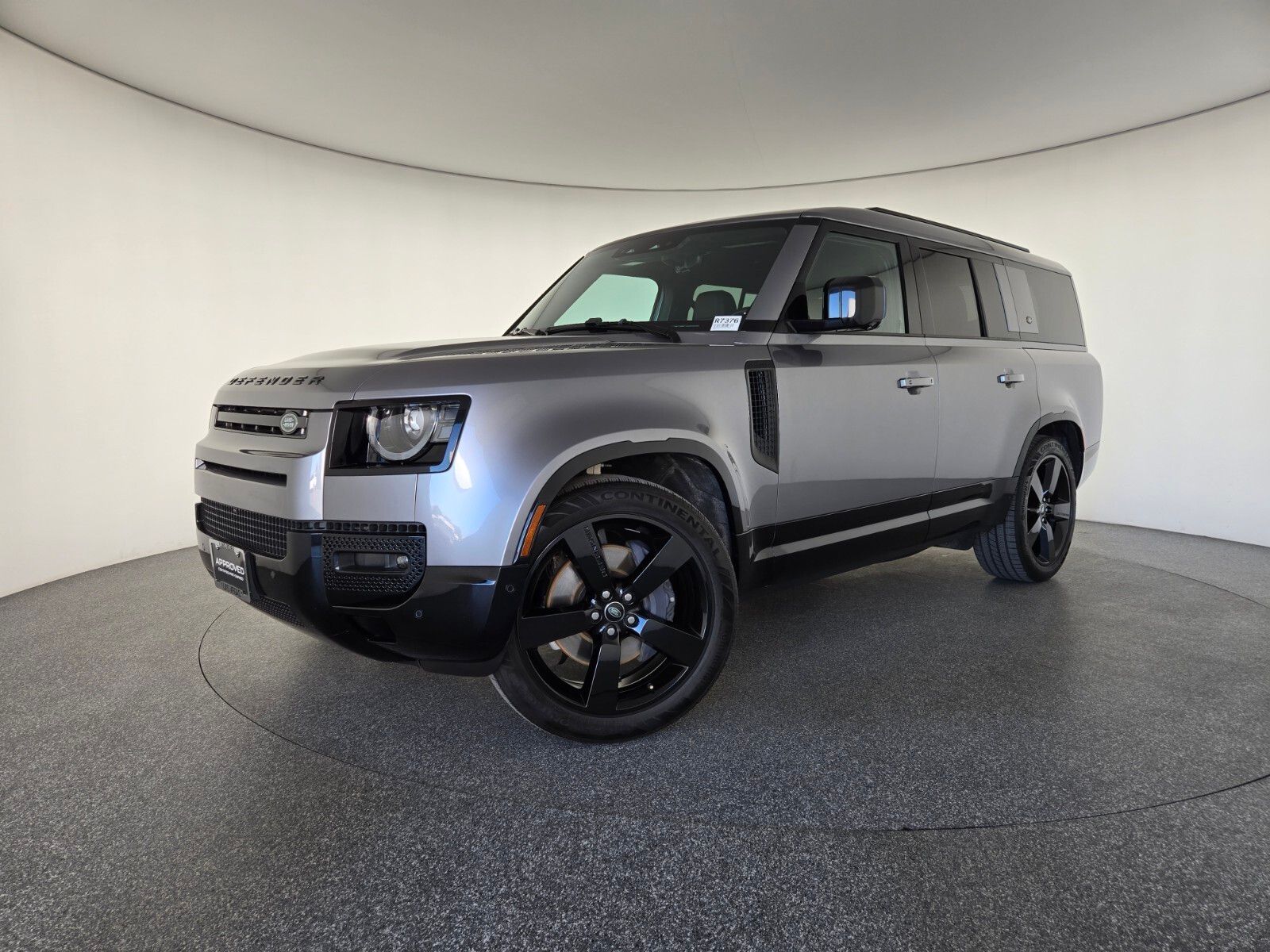 2024 Land Rover Defender 130 P400 X-Dynamic SE AWD