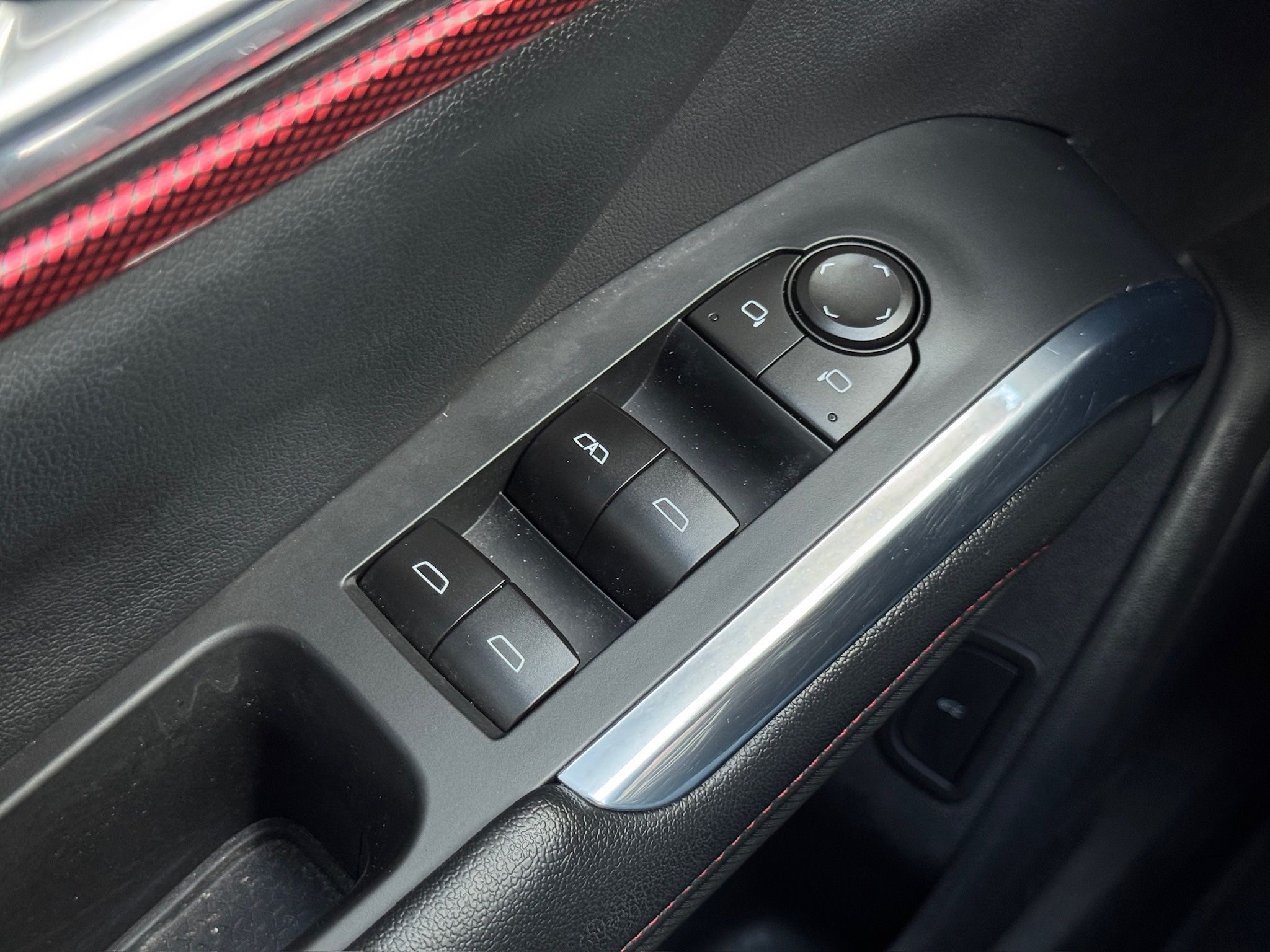 2024 Chevrolet Traverse Z71 White at Classic Elite Chevrolet Sugar Land