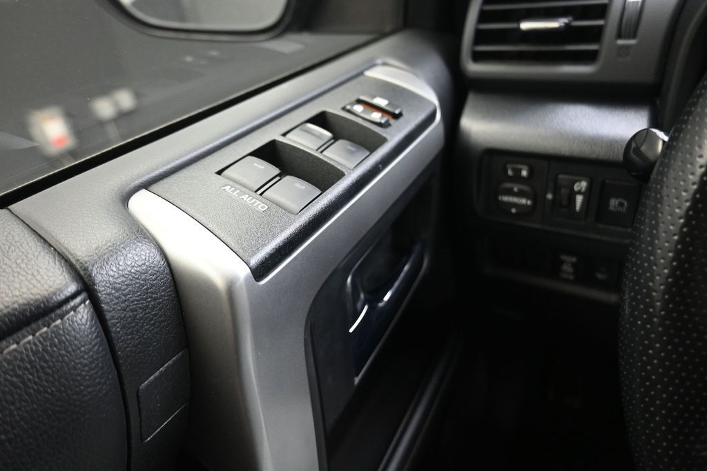 2023 Toyota 4Runner SR5 Premium - 10