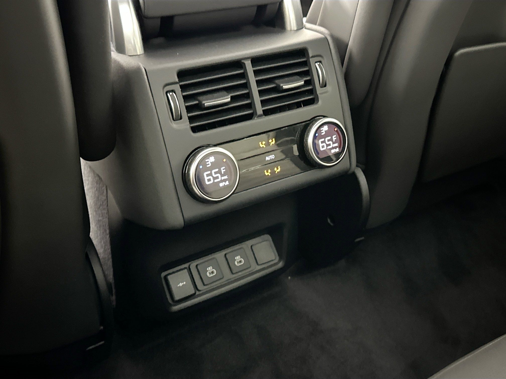 used 2023 Land Rover Discovery car, priced at $37,995