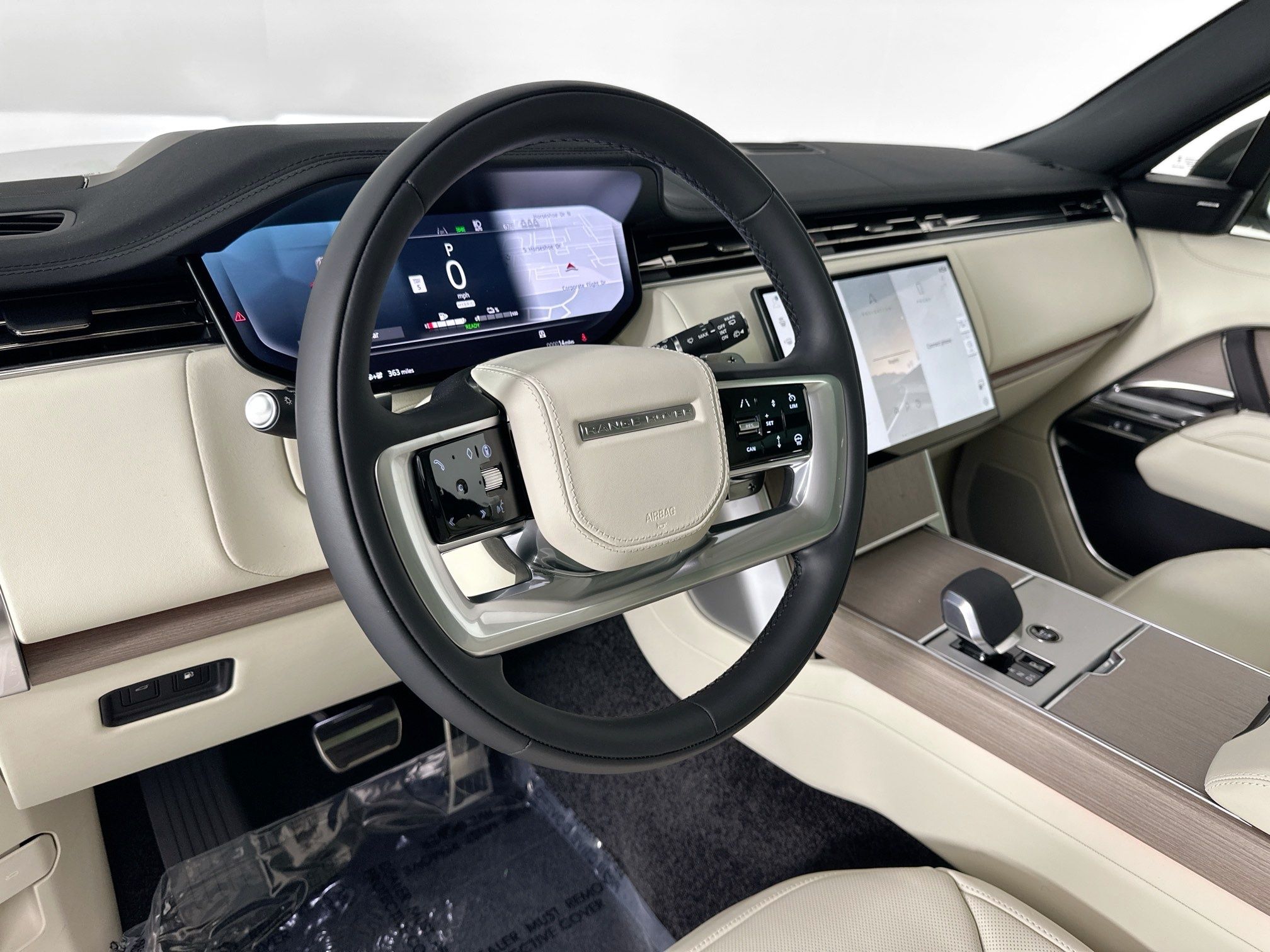 new 2026 Land Rover Range Rover Plug-In Hybrid car, priced at $135,525