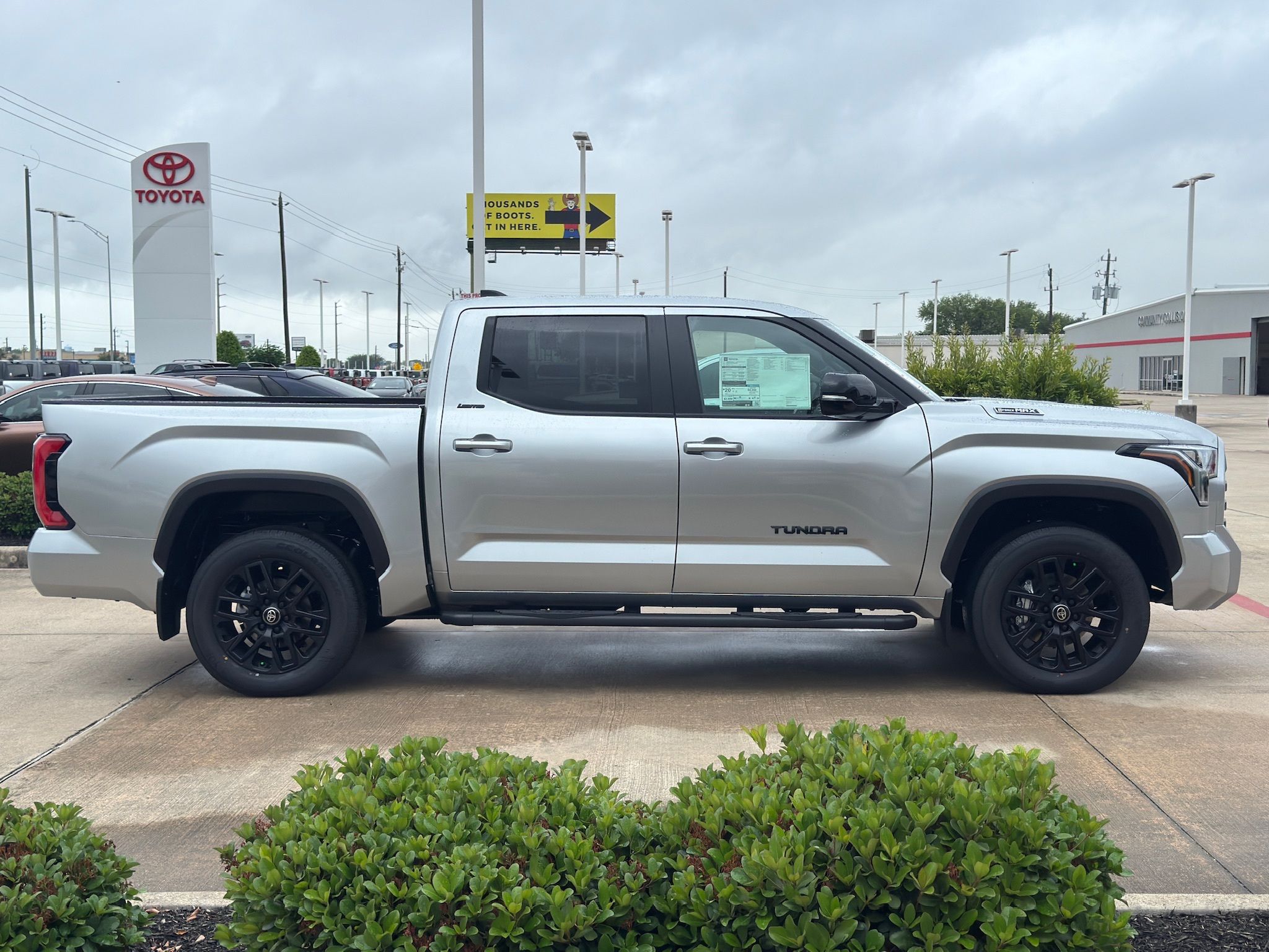 2026 Toyota Tundra Hybrid Limited  at Gullo Toyota