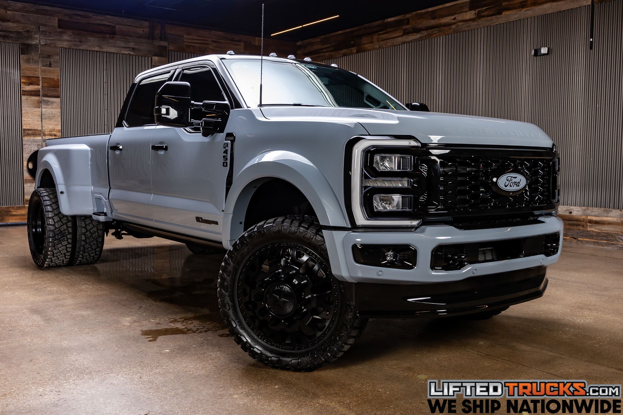 Glacier Gray Metallic Tri-Coat 2026 Ford F-450 Super Duty Pickup Truck Four-Wheel Drive Automatic