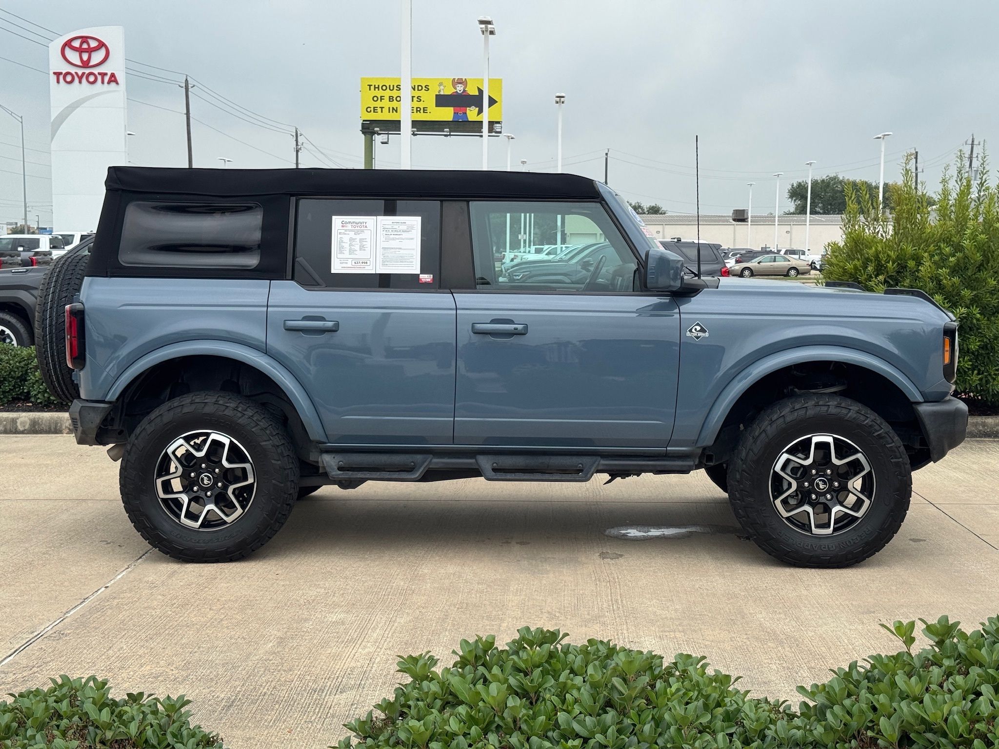 2023 Ford Bronco Outer Banks Gray at Martin Chrysler Dodge Jeep Ram