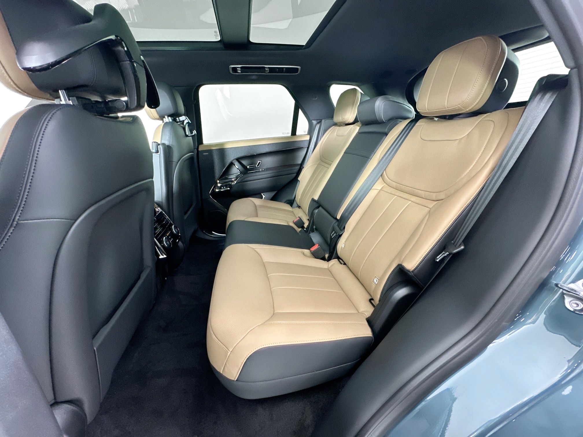 new 2026 Land Rover Range Rover Sport car, priced at $103,165