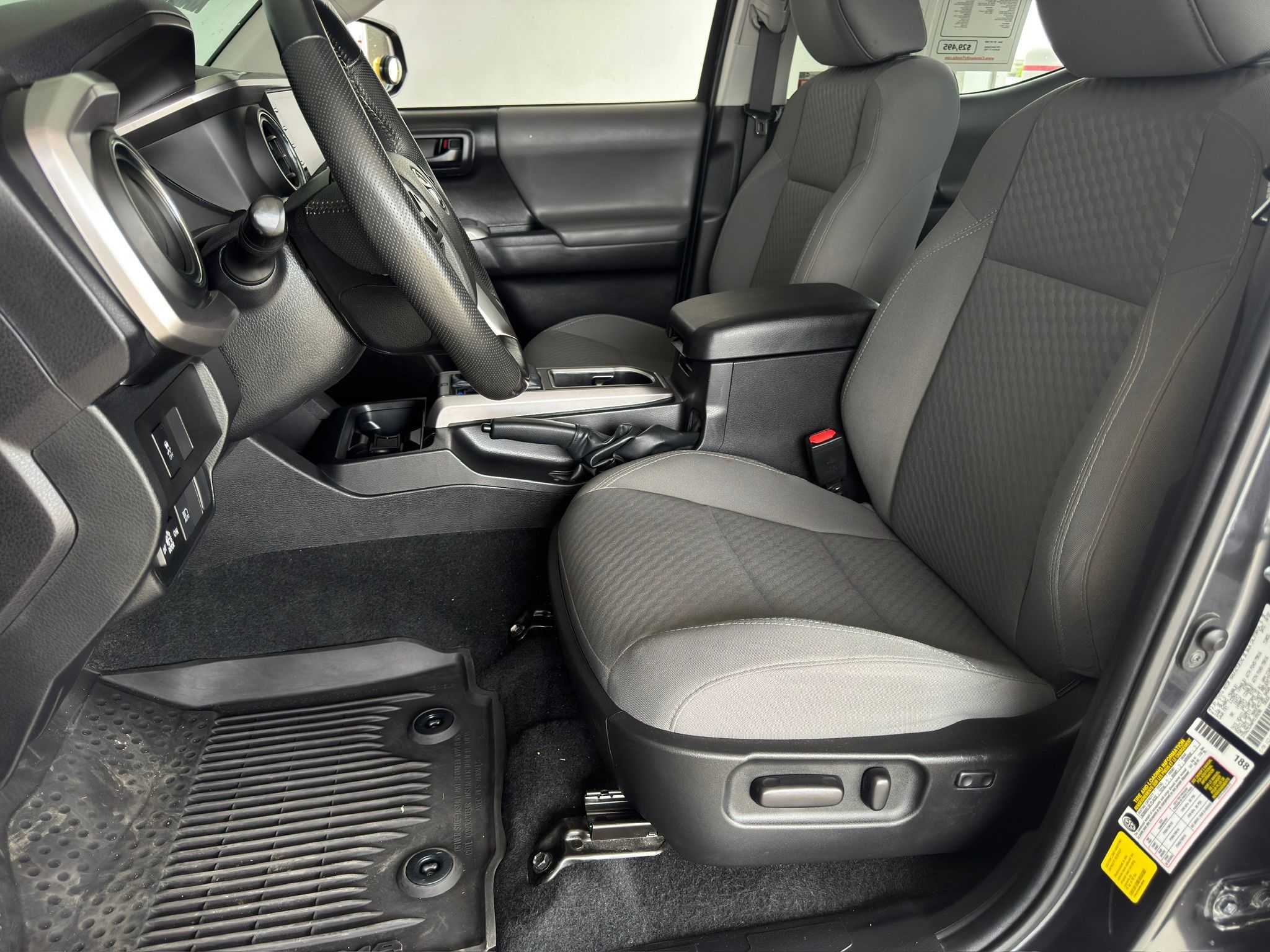 2023 Toyota Tacoma SR5 - 8