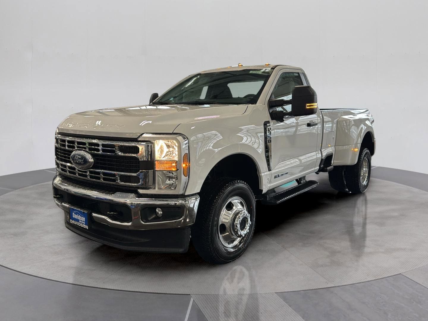 2026 Ford F-350SD XLT