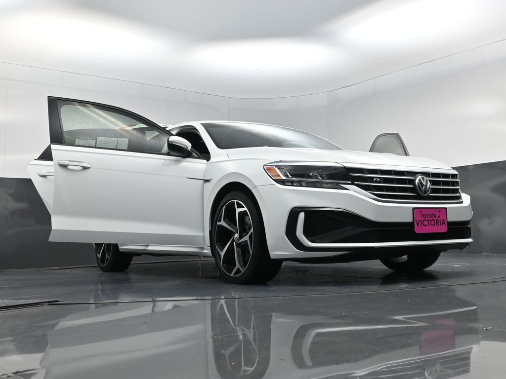 2022 Volkswagen Passat 2.0T R-Line White at Durrett Motor Company
