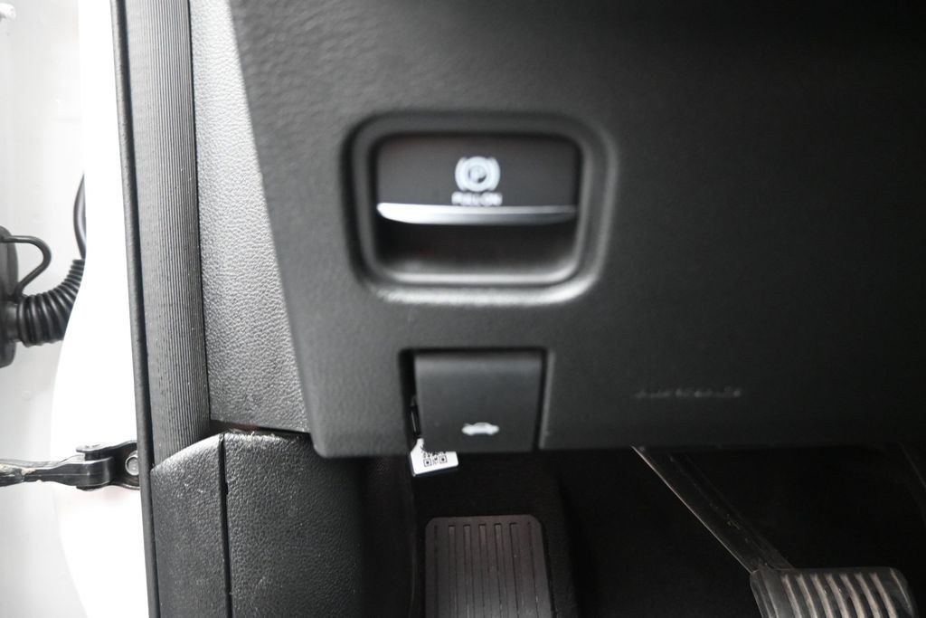 2023 Jeep Grand Cherokee Laredo - 9