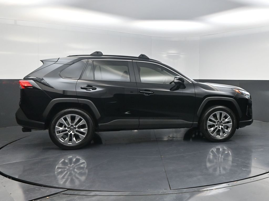 2025 Toyota RAV4 XLE Premium - 3