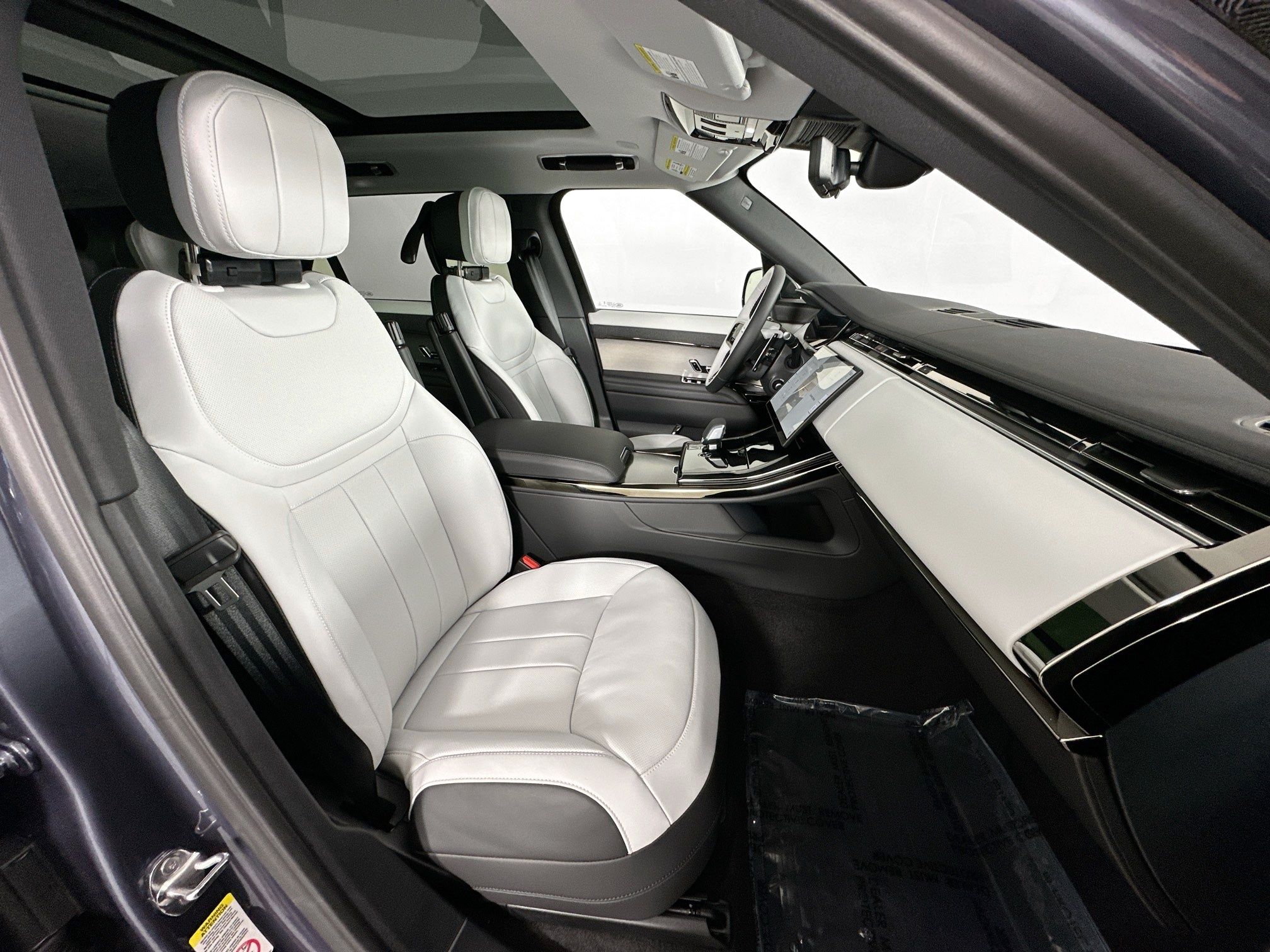 new 2026 Land Rover Range Rover Sport car, priced at $102,305