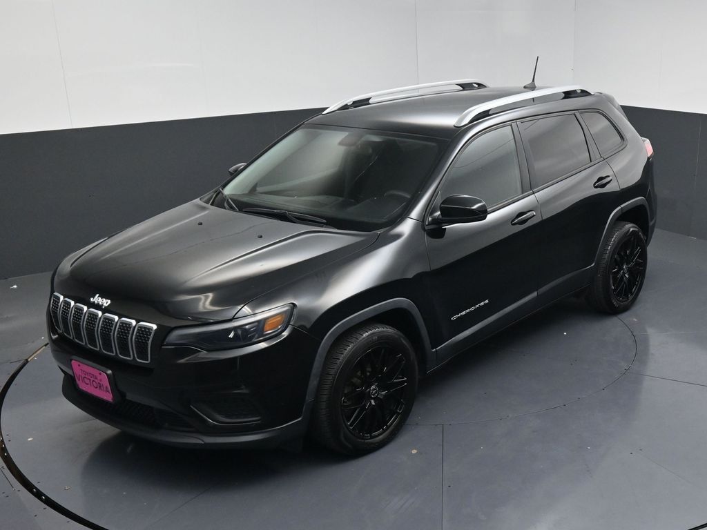 2020 Jeep Cherokee Latitude Black at DeMontrond Auto Country