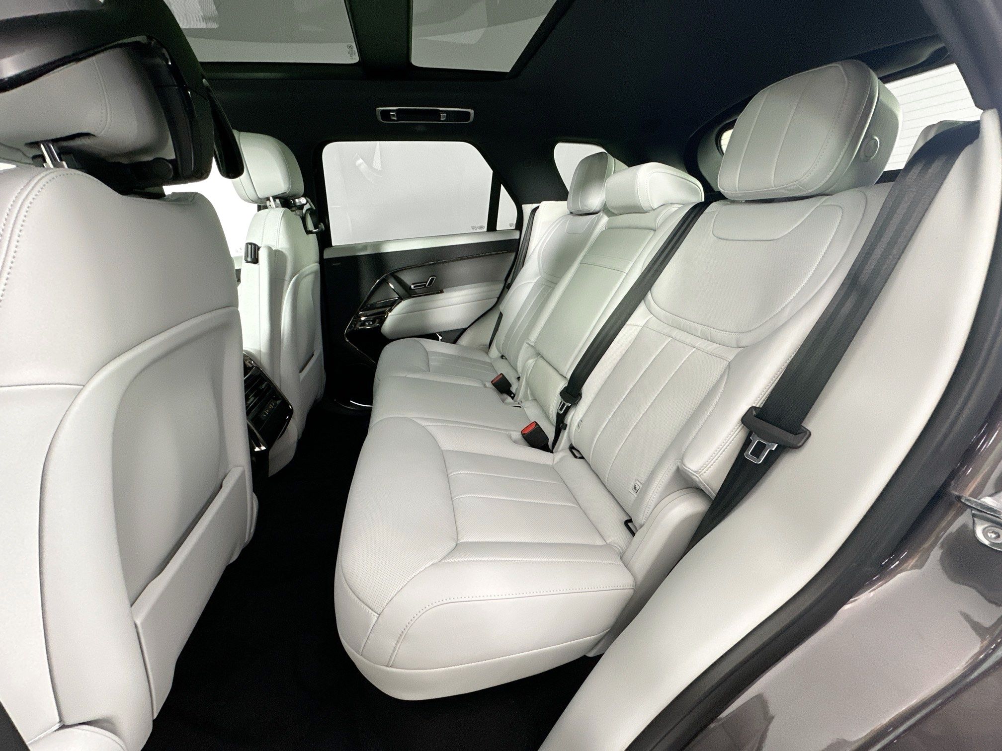 new 2026 Land Rover Range Rover Sport car, priced at $91,510