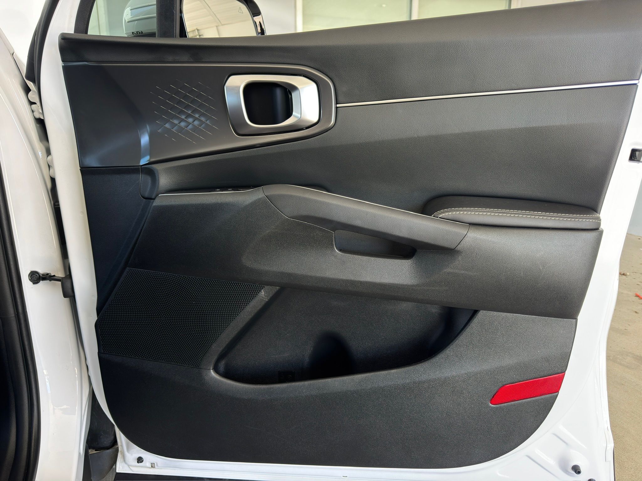2025 Kia Sorento LX White at Community Kia