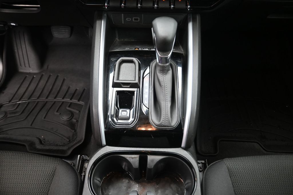 2024 Chevrolet Colorado LT - 8