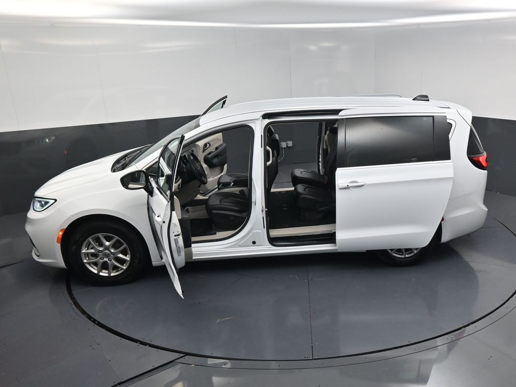 2024 Chrysler Pacifica Touring L White at Texan Dodge Chrysler Jeep Ram