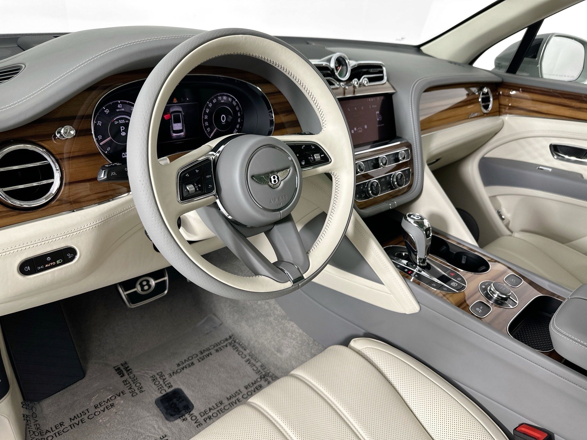 new 2025 Bentley Bentayga car