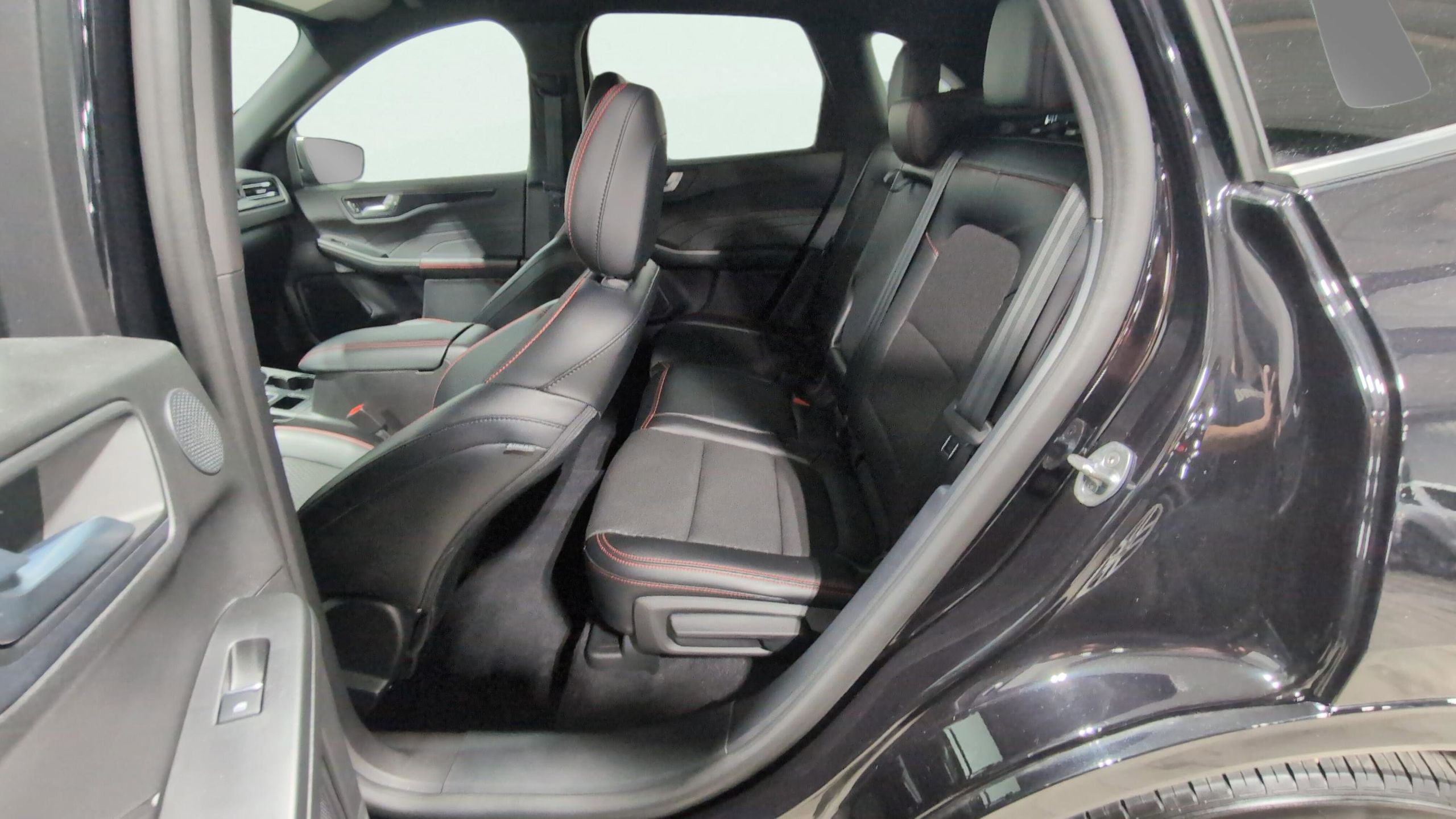 2023 Ford Escape ST-Line Select - Photo 13