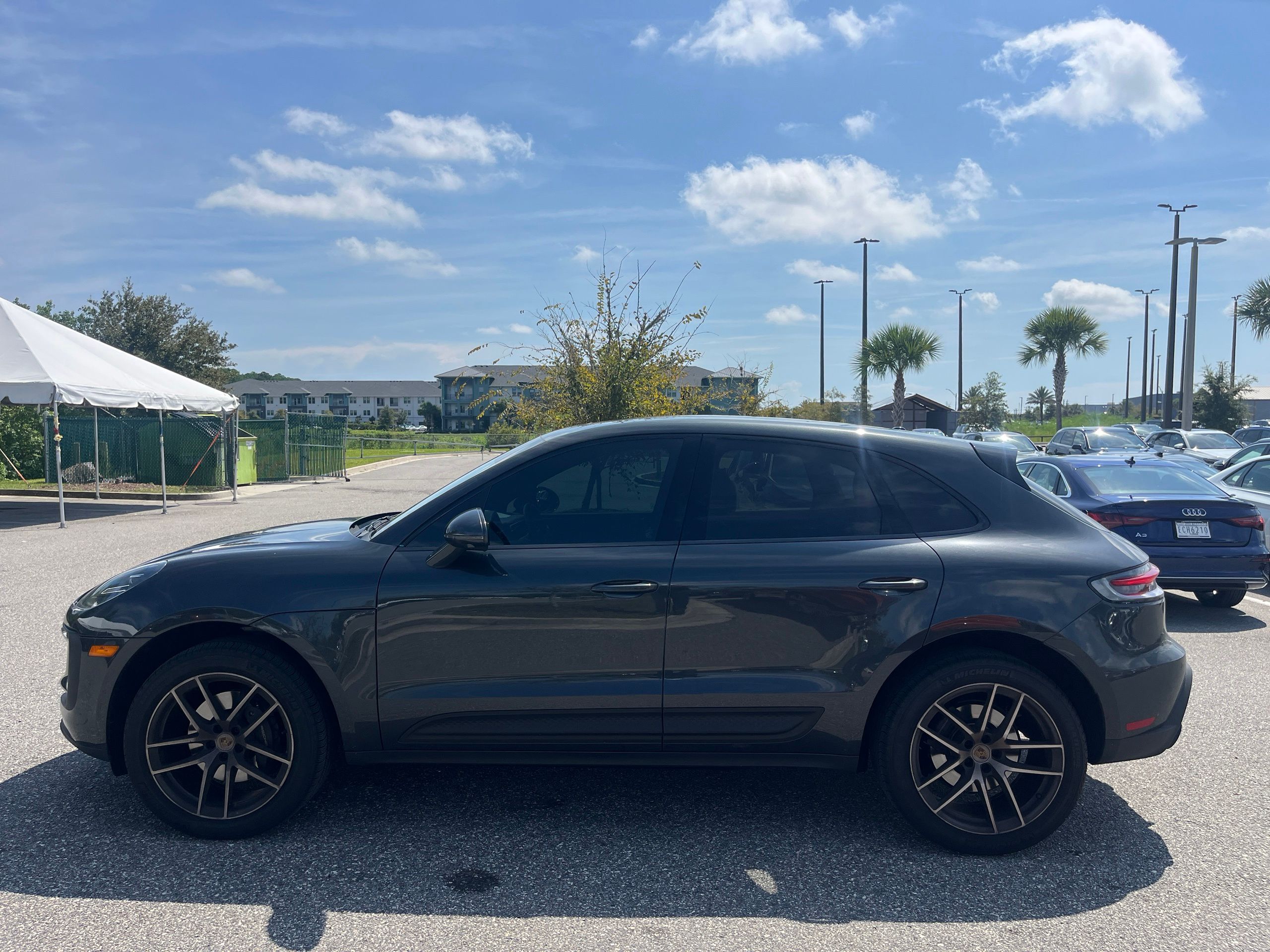 Porsche 2024 Macan Base