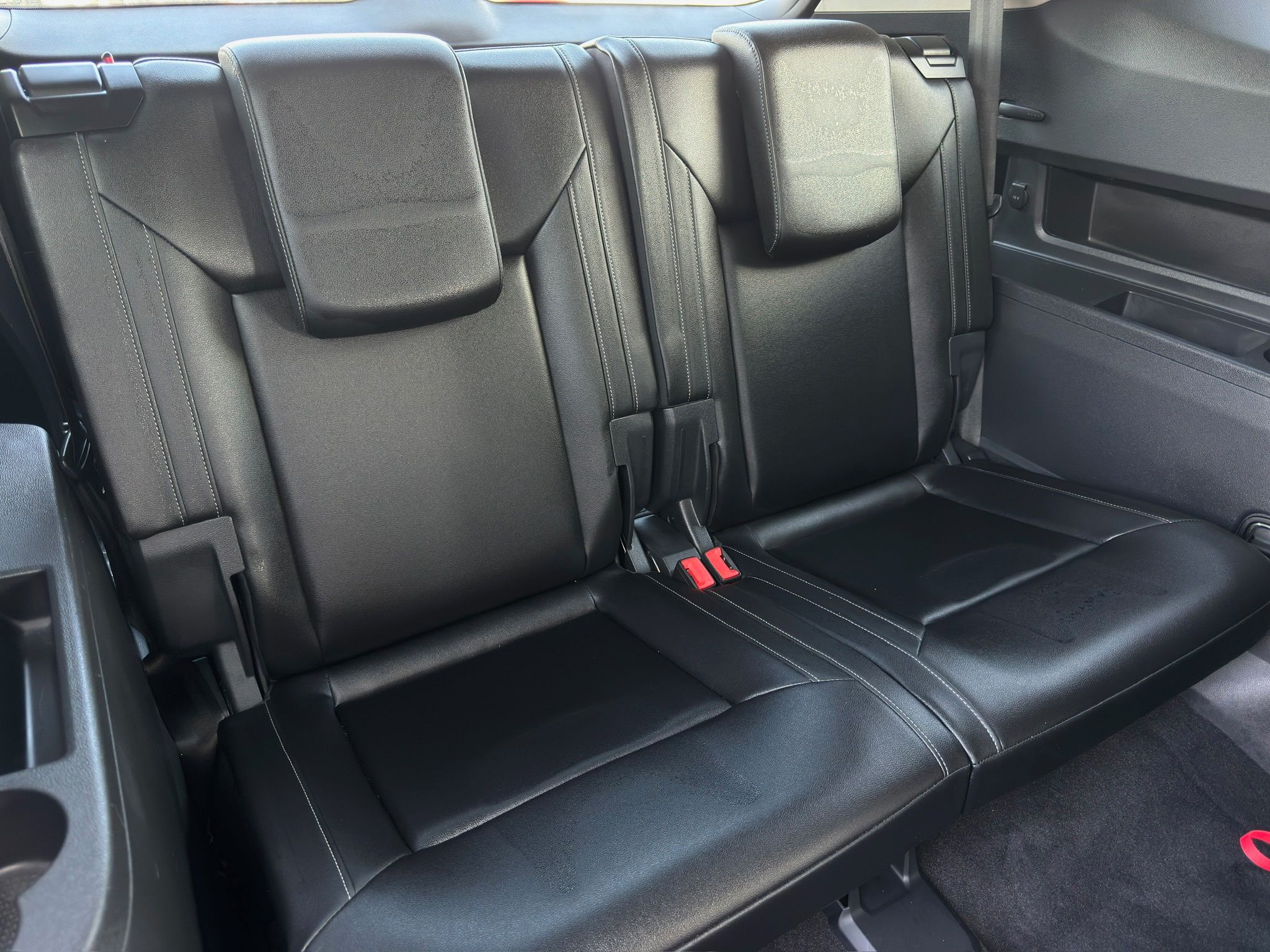 2019 Volkswagen Atlas SEL Silver at Community Kia
