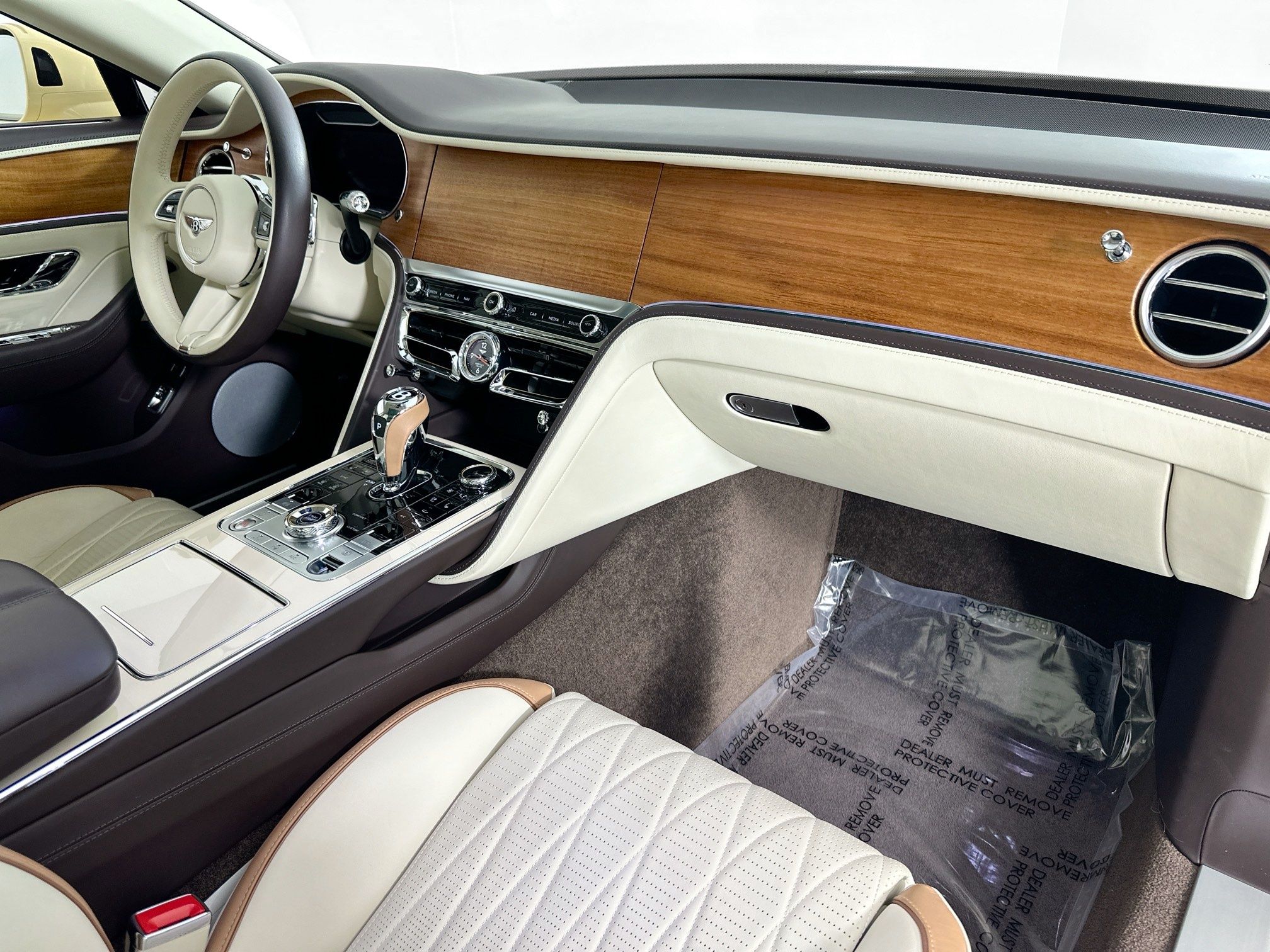 used 2023 Bentley Flying Spur Hybrid car, priced at $198,998